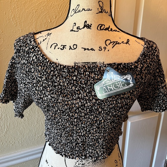 Angie Crop Top Floral Print Black Size M Medium Peasant Boho Festival Top NWT - Picture 2 of 8